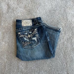 Miss Me Distressed Mid-Rise Easy Crop Capri